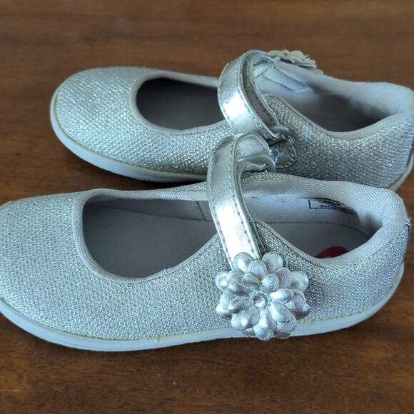 Stride Rite Toddler Girls Haylie Silver Mary Jane Shoes Size 10.5 - Picture 2 of 11